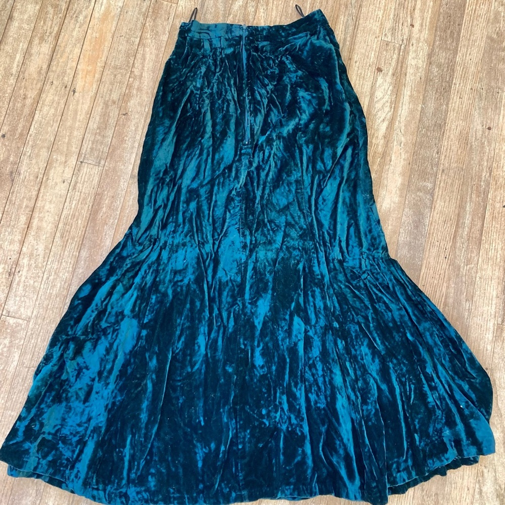 Beautiful rare vintage Betsey Johnson skirt!!!